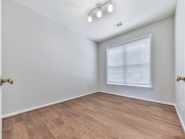 503 Keeneland Avenue, Woodstock, GA 30189