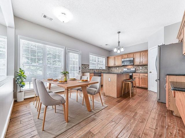 503 Keeneland Avenue, Woodstock, GA 30189