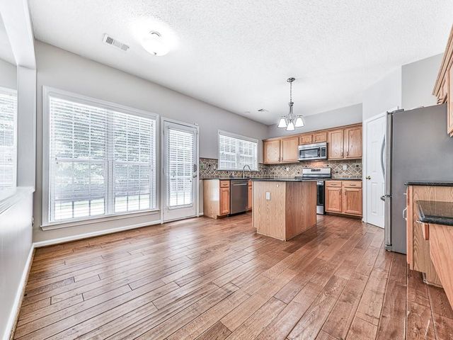 503 Keeneland Avenue, Woodstock, GA 30189