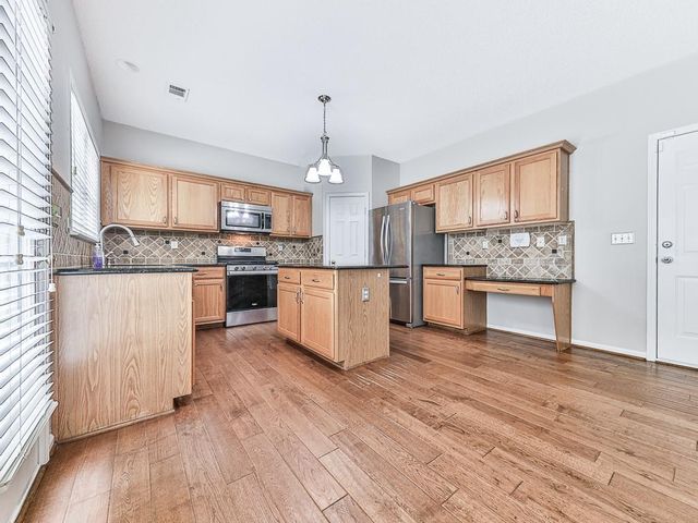 503 Keeneland Avenue, Woodstock, GA 30189