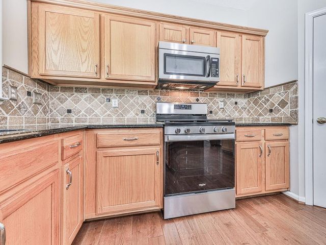 503 Keeneland Avenue, Woodstock, GA 30189