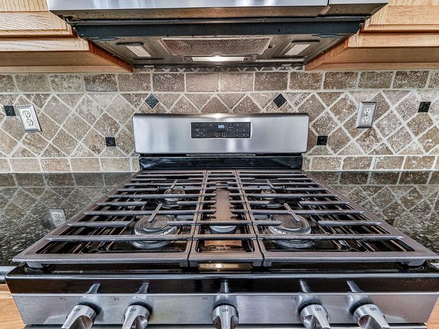 503 Keeneland Avenue, Woodstock, GA 30189