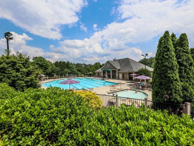503 Keeneland Avenue, Woodstock, GA 30189