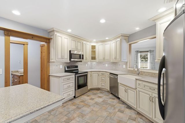 1182 E Evans Street, Springfield, MO 65810