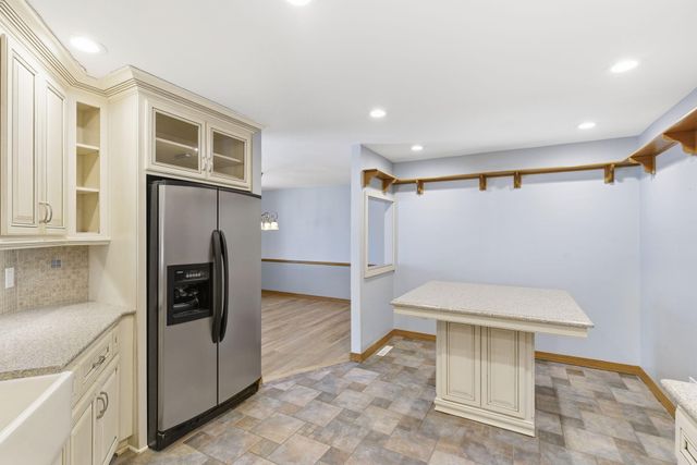 1182 E Evans Street, Springfield, MO 65810