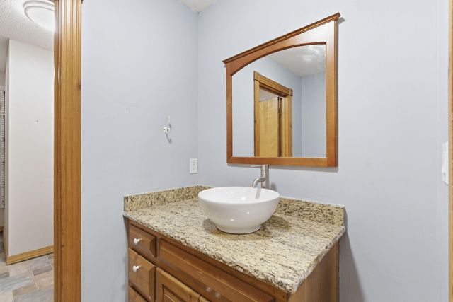 1182 E Evans Street, Springfield, MO 65810