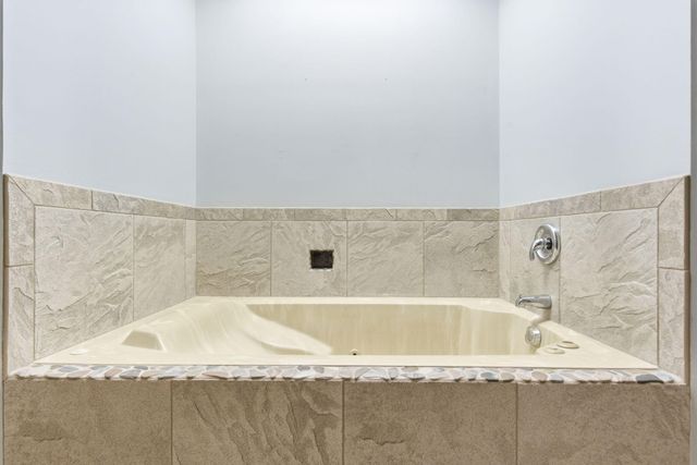 1182 E Evans Street, Springfield, MO 65810