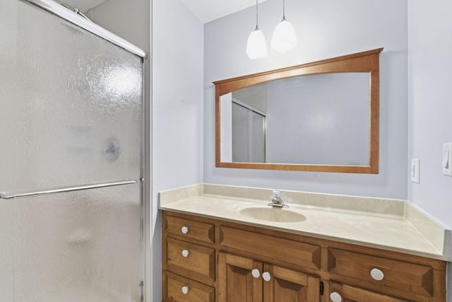 1182 E Evans Street, Springfield, MO 65810