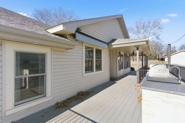 1182 E Evans Street, Springfield, MO 65810