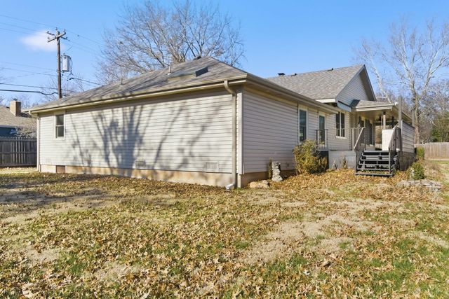 1182 E Evans Street, Springfield, MO 65810