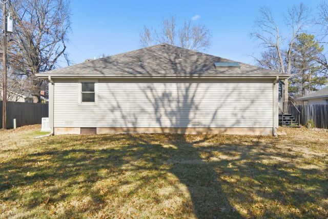1182 E Evans Street, Springfield, MO 65810