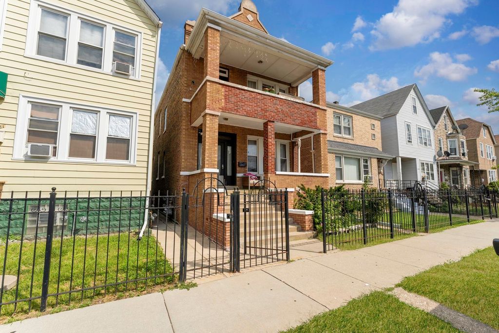 1523 S 50th Avenue, Cicero, IL 60804