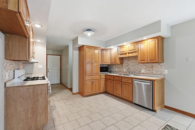 60 Red Fox Road, Greers Ferry, AR 72067