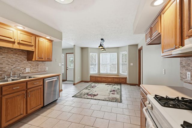 60 Red Fox Road, Greers Ferry, AR 72067