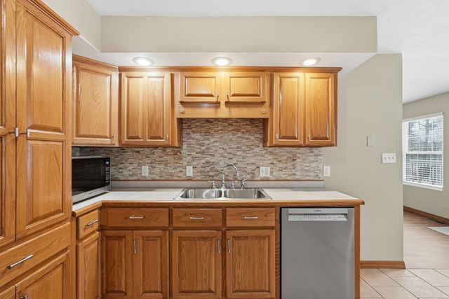 60 Red Fox Road, Greers Ferry, AR 72067