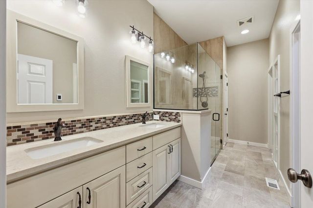 5007 S Ivy Glen Ln, Spokane, WA 99223