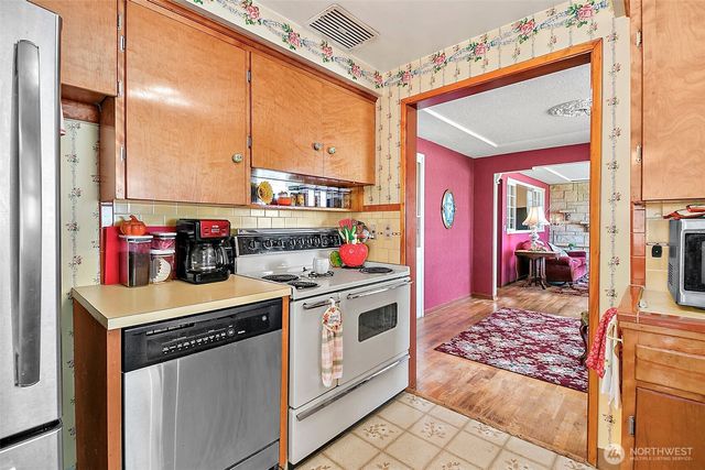 502 E 32nd Street, Tacoma, WA 98404