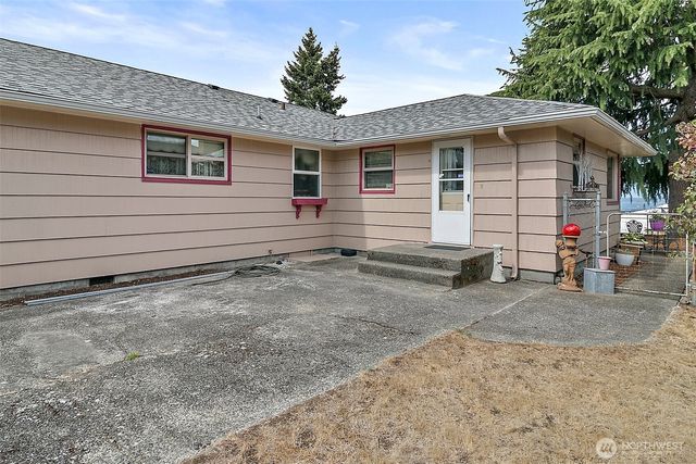 502 E 32nd Street, Tacoma, WA 98404