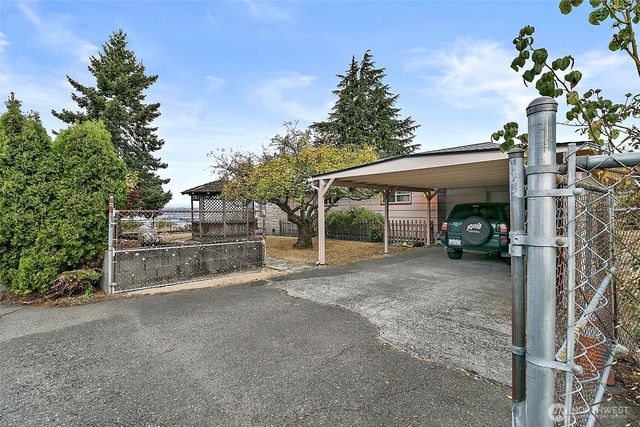 502 E 32nd Street, Tacoma, WA 98404