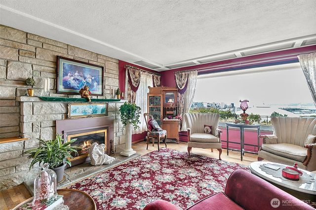 502 E 32nd Street, Tacoma, WA 98404