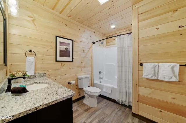 2296 Wingspan Drive, Sevierville, TN 37876