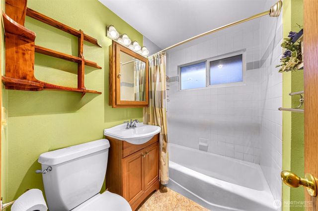 13006 160th Avenue SE, Renton, WA 98059