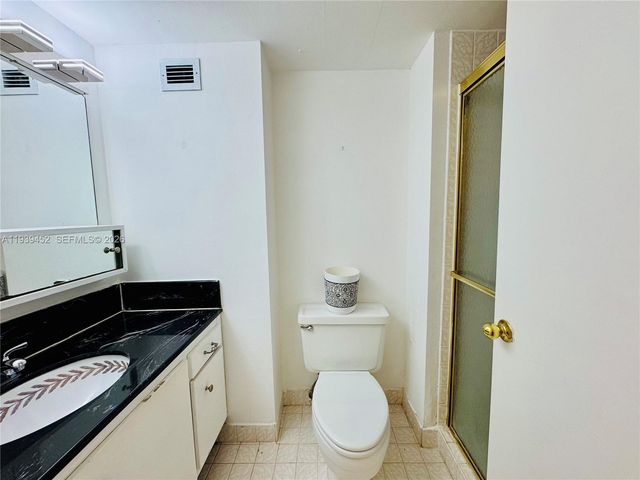 18021 Biscayne Boulevard 304, Aventura, FL 33160