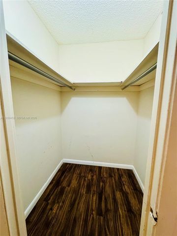 18021 Biscayne Boulevard 304, Aventura, FL 33160