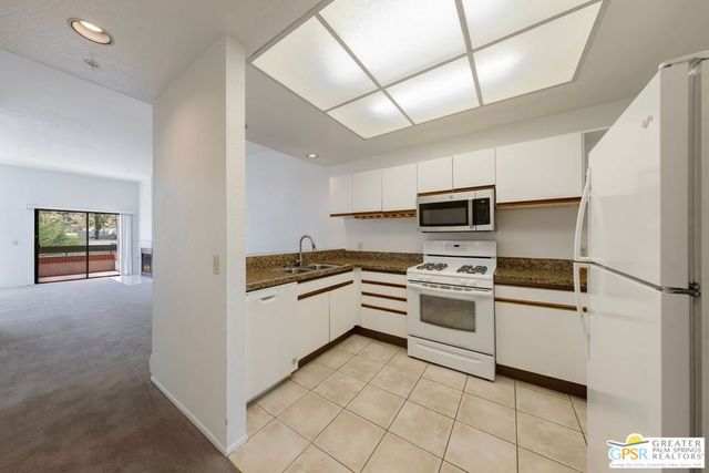2601 S Broadmoor Drive 22, Palm Springs, CA 92264