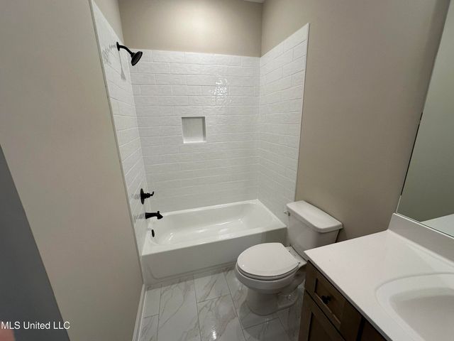 3128 Leatherman Drive, Lake Cormorant, MS 38641