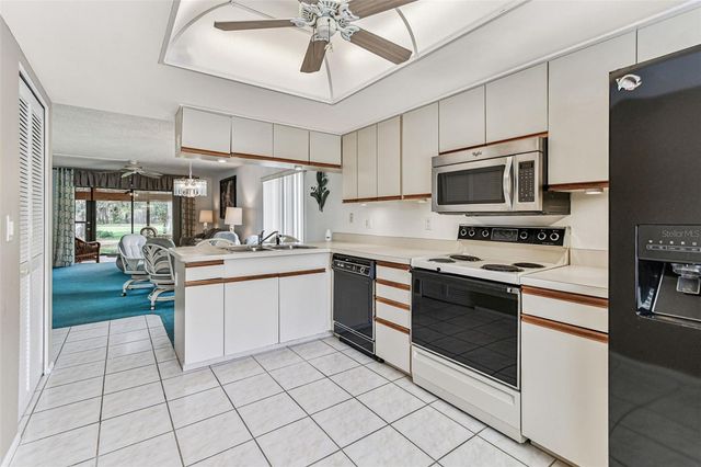 7676 EAGLE CREEK DRIVE, Sarasota, FL 34243