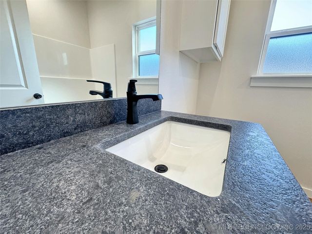 890 E Harlan Drive, Tahlequah, OK 74464