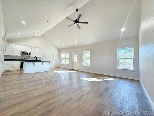 890 E Harlan Drive, Tahlequah, OK 74464