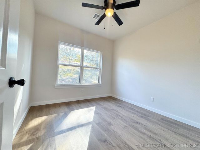 890 E Harlan Drive, Tahlequah, OK 74464