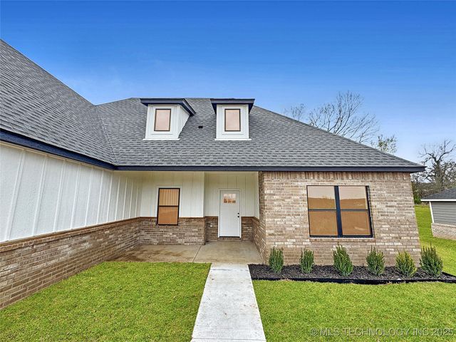 890 E Harlan Drive, Tahlequah, OK 74464