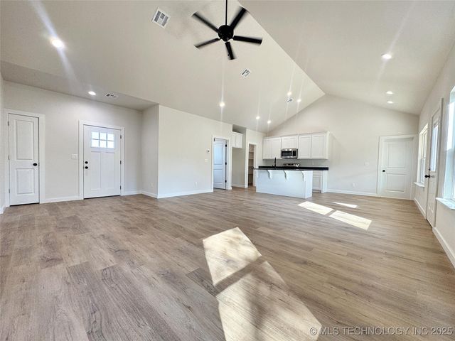 890 E Harlan Drive, Tahlequah, OK 74464