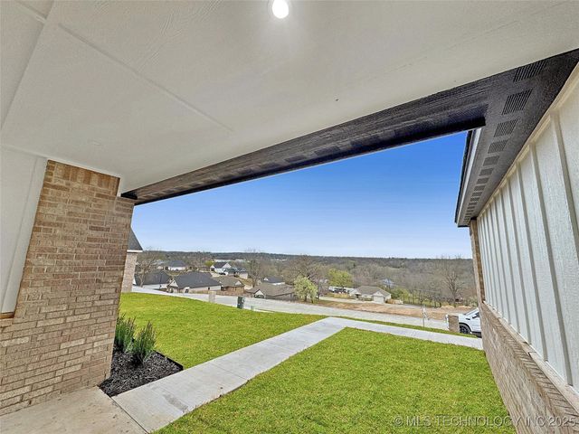 890 E Harlan Drive, Tahlequah, OK 74464