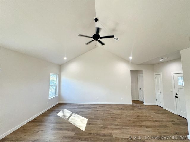 890 E Harlan Drive, Tahlequah, OK 74464