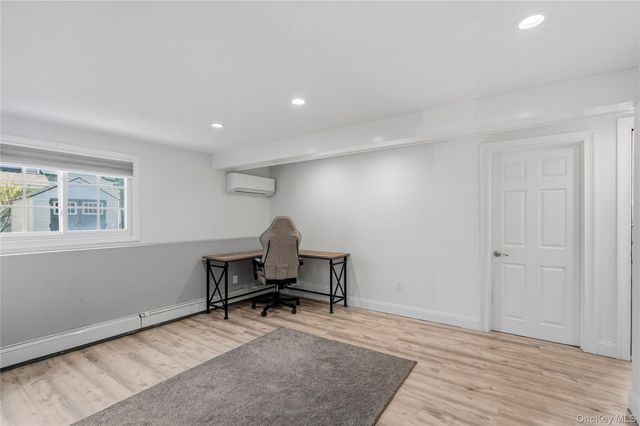 105 Sequams Lane E, West Islip, NY 11795