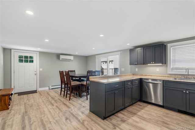 105 Sequams Lane E, West Islip, NY 11795