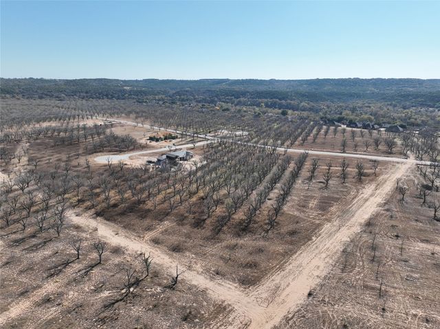 112 Palamino Court, Granbury, TX 76049