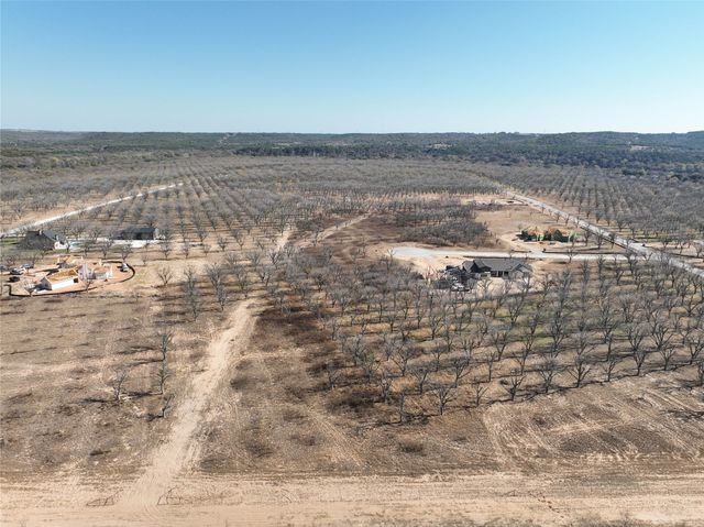 112 Palamino Court, Granbury, TX 76049