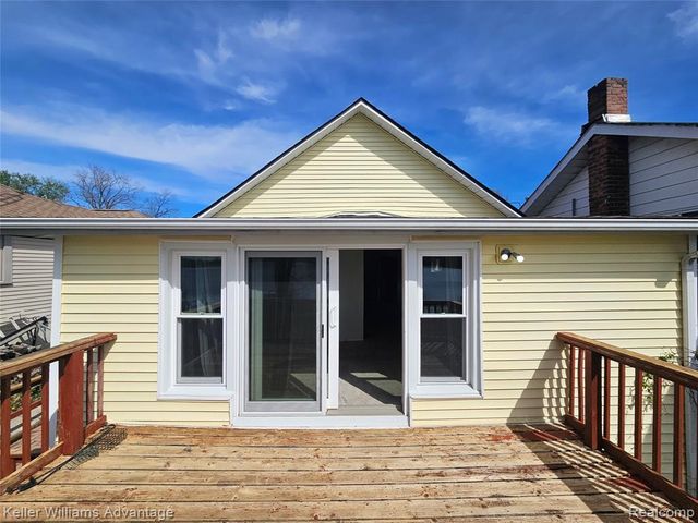 2219 Gray Road, Lapeer, MI 48446