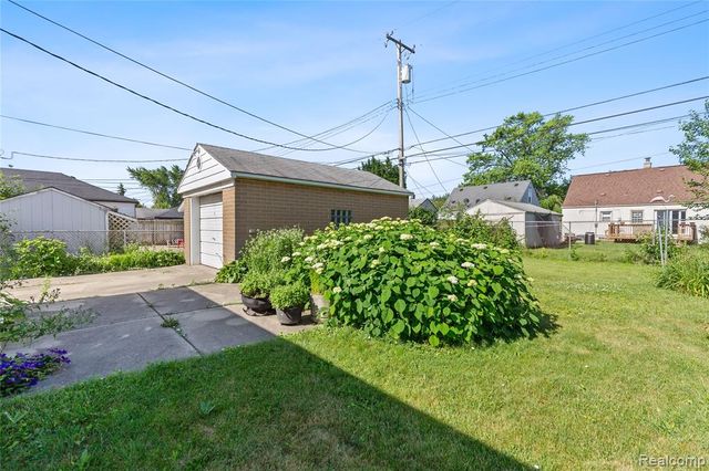 13632 Pearl Street, Southgate, MI 48195