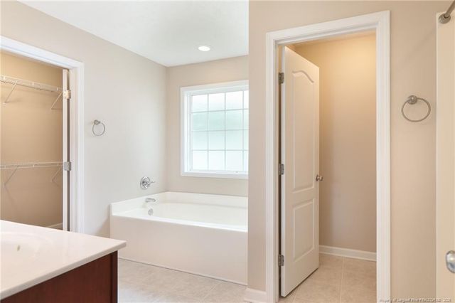 2557 Spinnaker Drive, Hope Mills, NC 28348