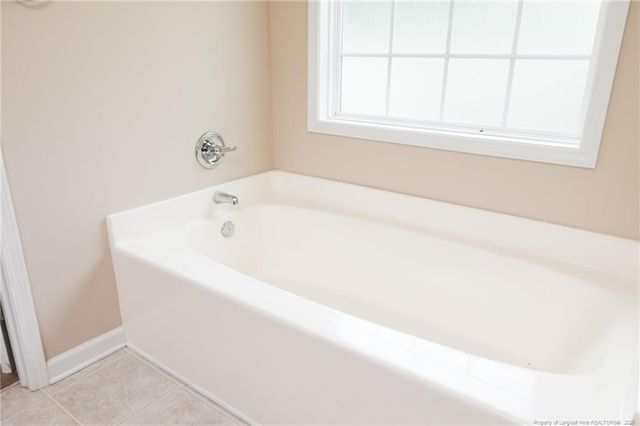 2557 Spinnaker Drive, Hope Mills, NC 28348
