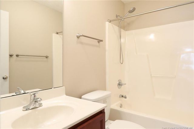 2557 Spinnaker Drive, Hope Mills, NC 28348
