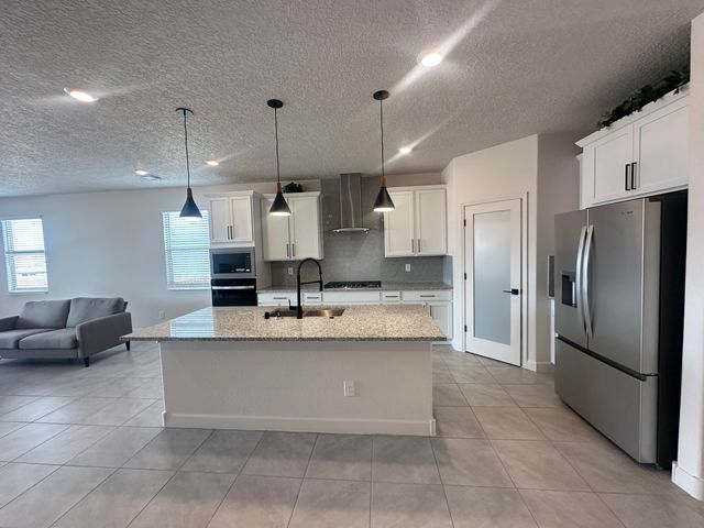 6731 Clayton Drive NE, Rio Rancho, NM 87144