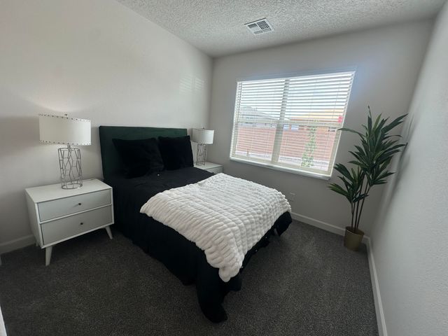 6731 Clayton Drive NE, Rio Rancho, NM 87144