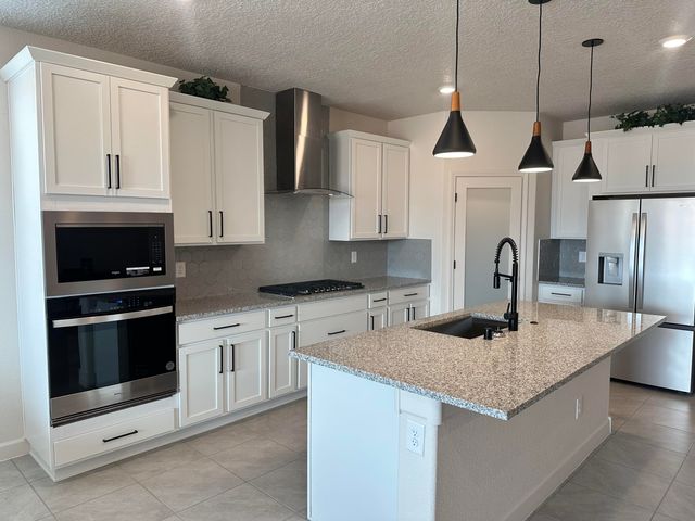 6731 Clayton Drive NE, Rio Rancho, NM 87144